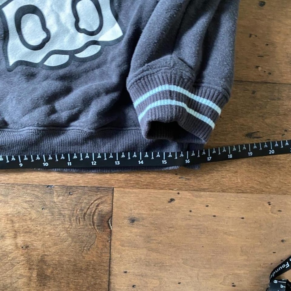 Hello Kitty and Friends‎ grey sweatshirt - Picture 4 of 6